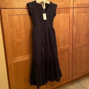 Quince Organic Textured Cotton Smocked V-Neck Midi Dress **read description